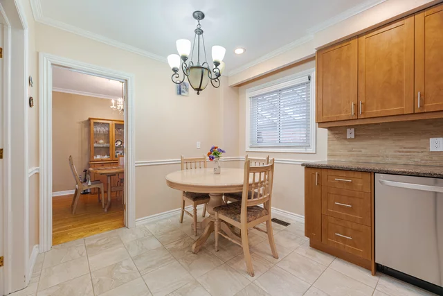 2134 Sheppard Avenue West, North York - photo 15