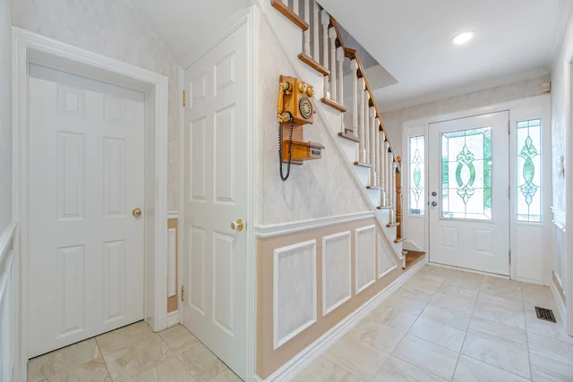 2134 Sheppard Avenue West, North York - photo 29