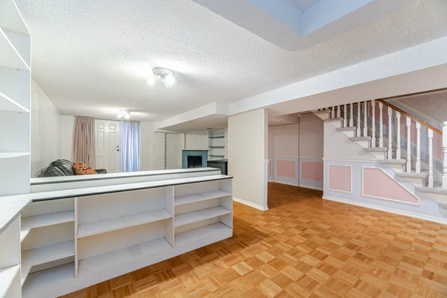 2134 Sheppard Avenue West, North York - photo 32