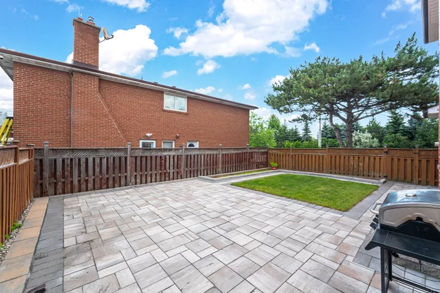 2134 Sheppard Avenue West, North York - photo 39