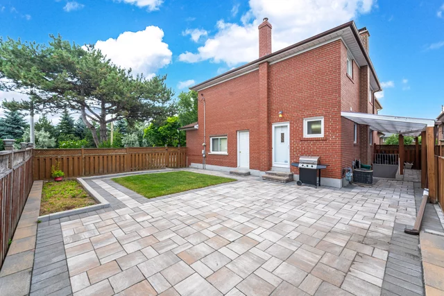 2134 Sheppard Avenue West, North York - photo 40