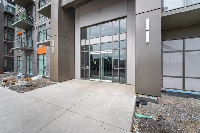 #613-470 Dundas St E, Waterdown - photo 3