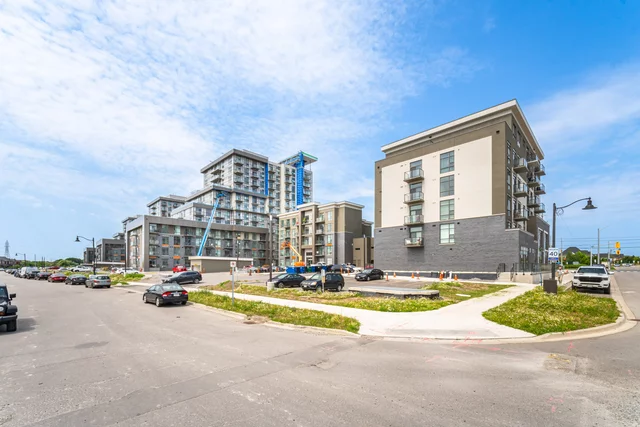 #613-470 Dundas St E, Waterdown - photo 35