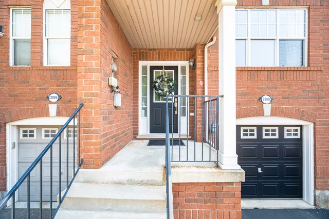 2888 Garnethill Way, Oakville - photo 3