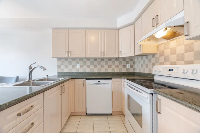 2888 Garnethill Way, Oakville - photo 20