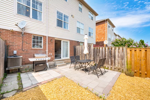 2888 Garnethill Way, Oakville - photo 46