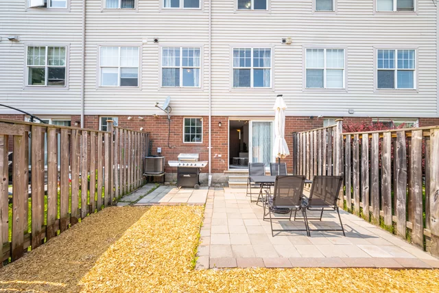 2888 Garnethill Way, Oakville - photo 48
