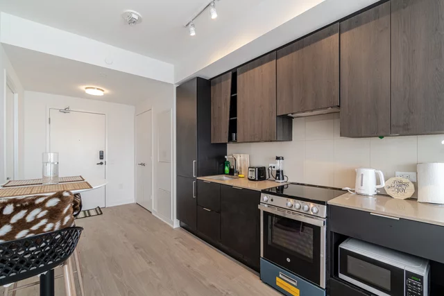 #2711-3900 Confederation Parkway, Mississauga - photo 15