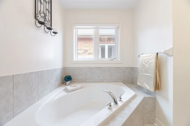 520 Downes Jackson Heights, Milton - photo 36