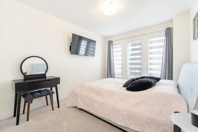 520 Downes Jackson Heights, Milton - photo 40