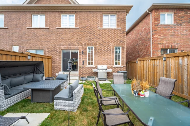 520 Downes Jackson Heights, Milton - photo 59