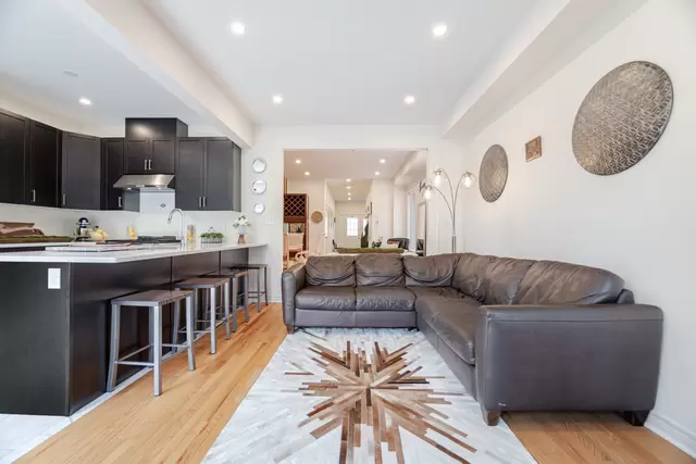 520 Downes Jackson Heights, Milton - photo 16