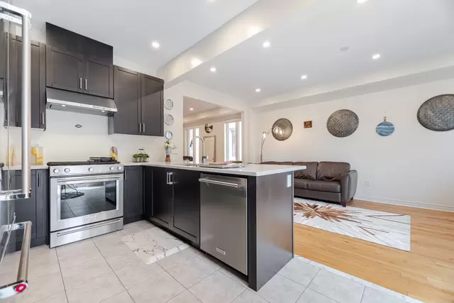 520 Downes Jackson Heights, Milton - photo 23