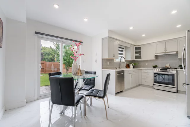 67 Griffen Place, Whitby - photo 12