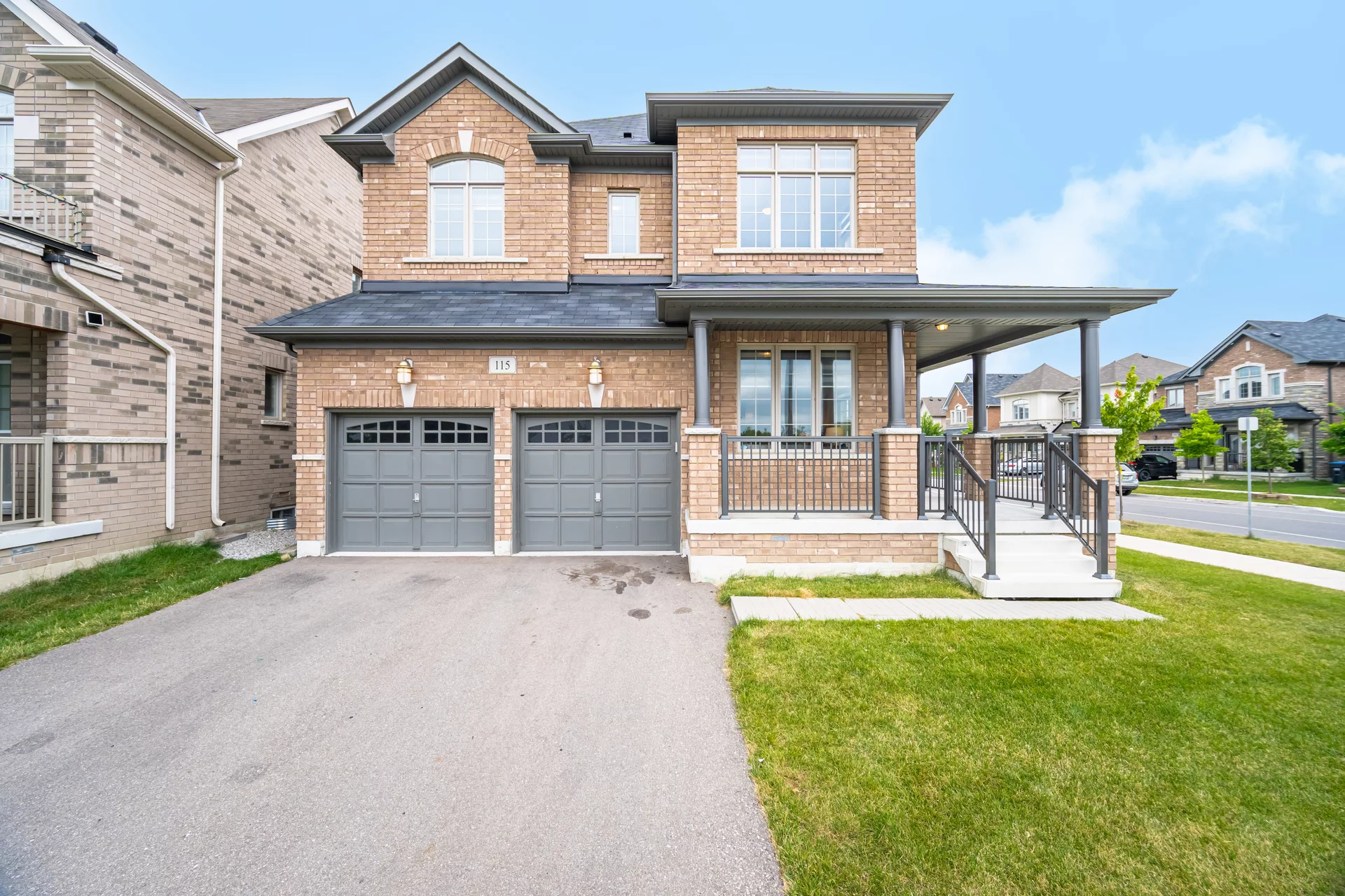 3075952