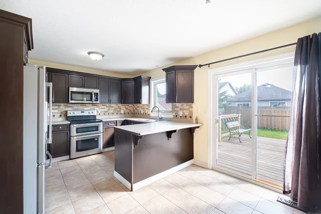 133 Fleming Way, Shelburne - photo 19