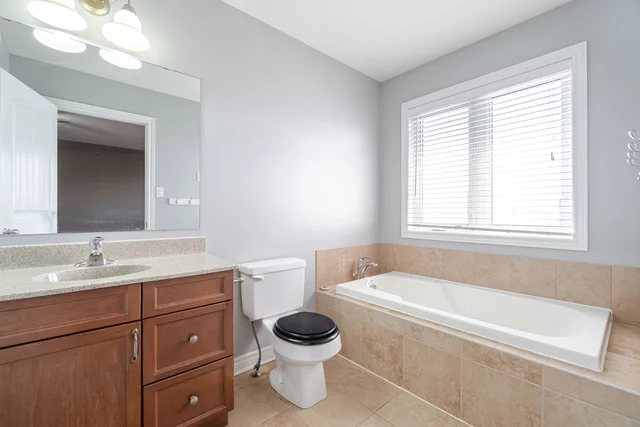 133 Fleming Way, Shelburne - photo 31
