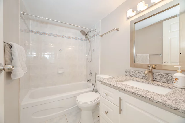 #304-25 Trailwood Drive, Mississauga - photo 20
