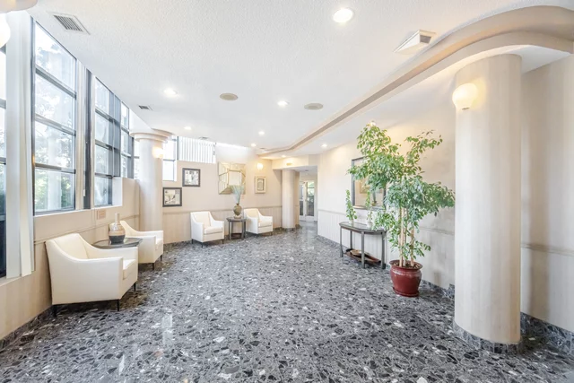 #304-25 Trailwood Drive, Mississauga - photo 26