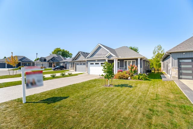 323 Regatta Drive, Welland - photo 12