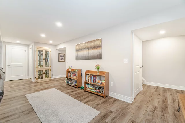 323 Regatta Drive, Welland - photo 43