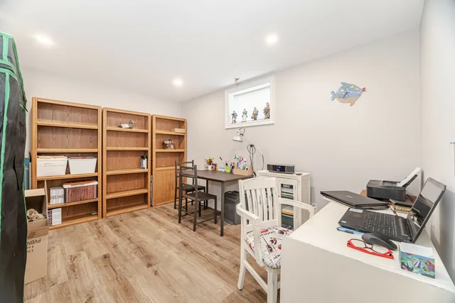 323 Regatta Drive, Welland - photo 54