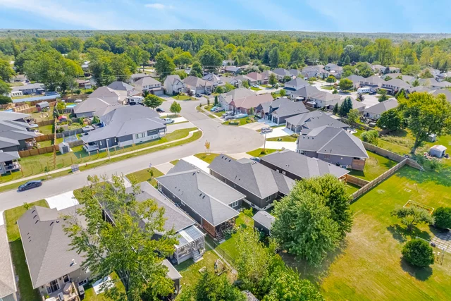 323 Regatta Drive, Welland - photo 68