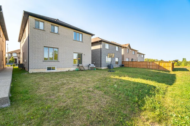 15 Riesling Ct, Hamilton - photo 52