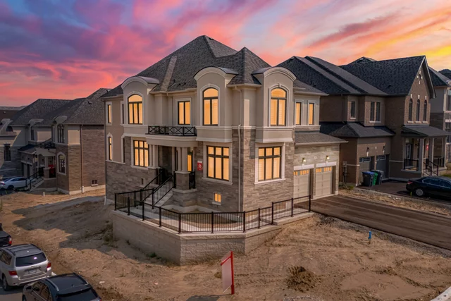 98 Raspberry Ridge Avenue, Caledon - photo 1