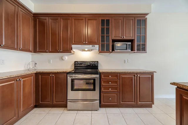 26 Bosco Drive, Woodbridge - photo 23