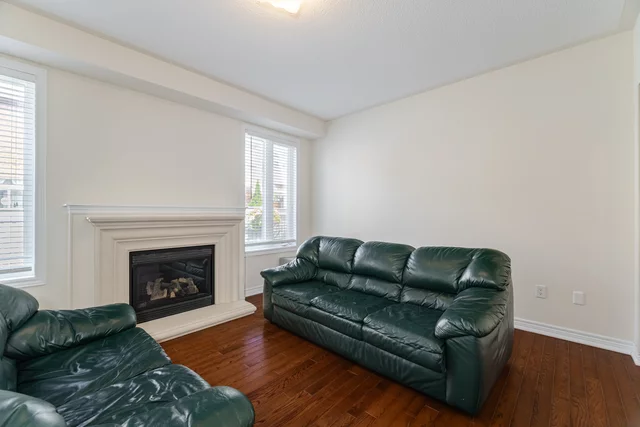 26 Bosco Drive, Woodbridge - photo 32