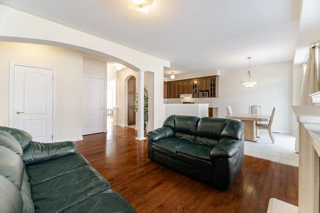 26 Bosco Drive, Woodbridge - photo 35