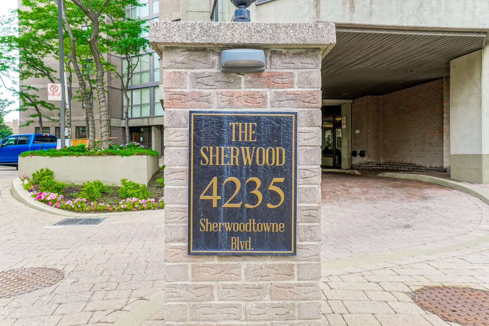#1707-4235 Sherwoodtowne Boulevard, Mississauga - photo 2