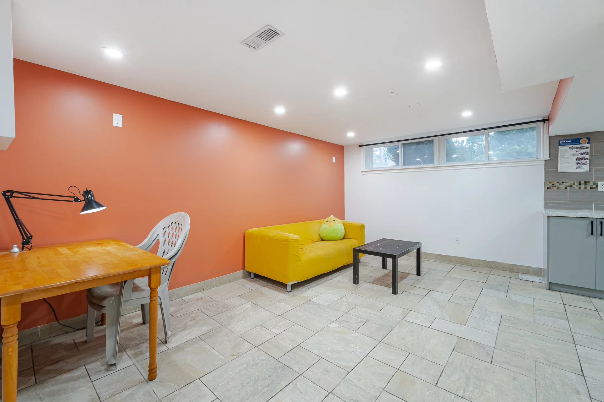 3122357