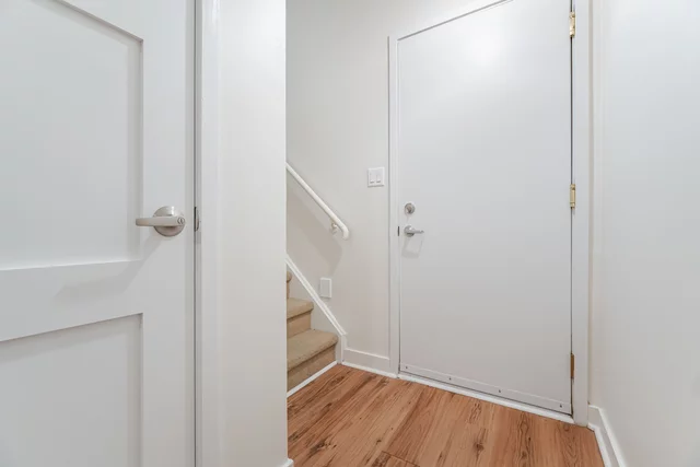 #2-1390 Bloor Street West, Toronto - photo 8