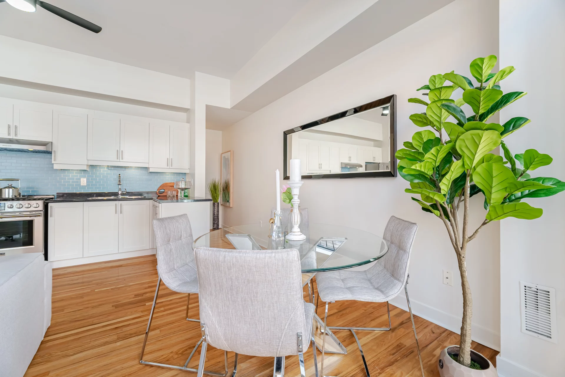 #2-1390 Bloor Street West, Toronto - photo 12