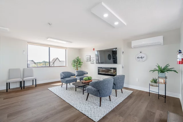 #203-102 Bronte Road, Oakville - photo 36