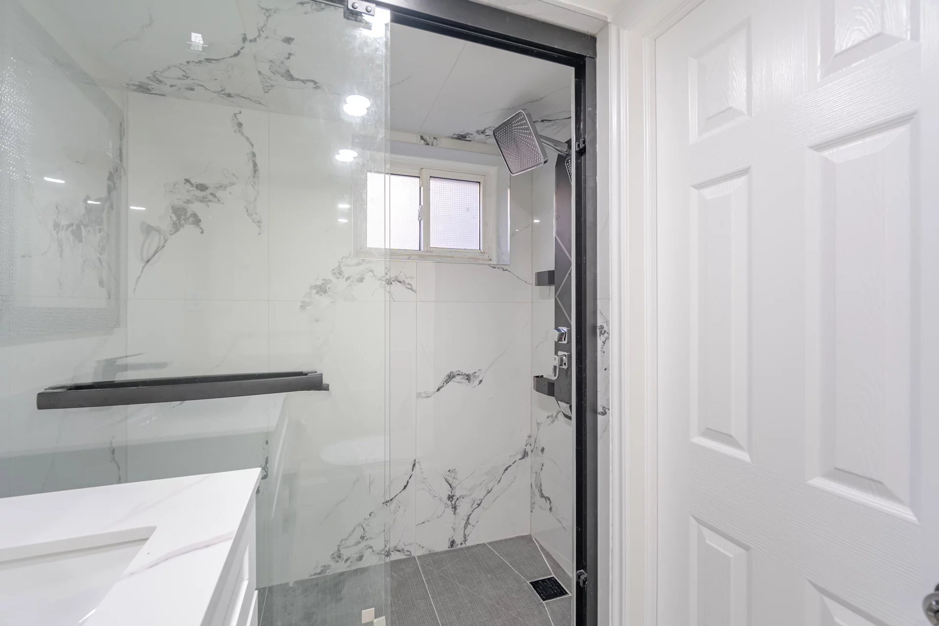 139 Gladstone Avenue, Oshawa - photo 32