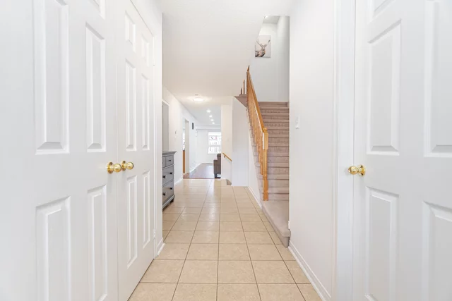 221 High Street, Bowmanville - photo 8