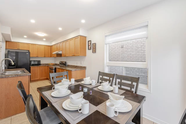 221 High Street, Bowmanville - photo 16