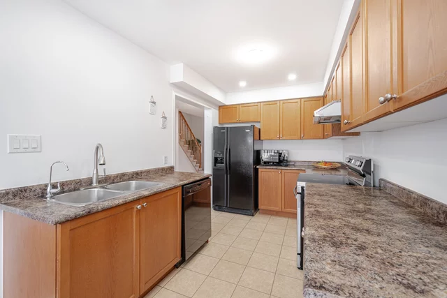 221 High Street, Bowmanville - photo 18