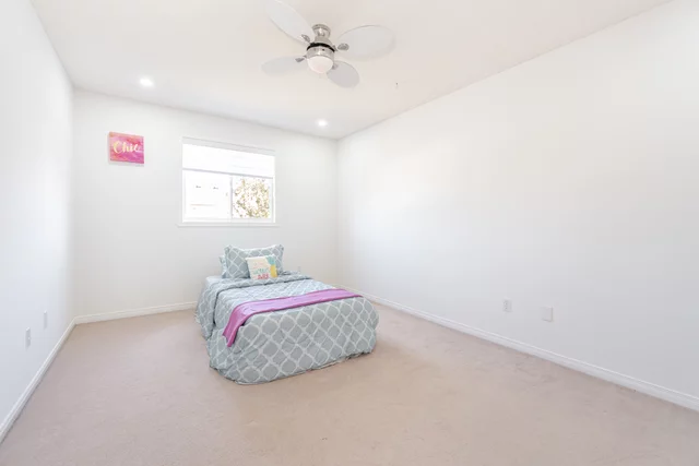 221 High Street, Bowmanville - photo 32
