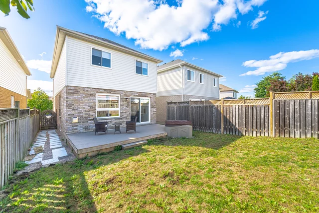 221 High Street, Bowmanville - photo 43
