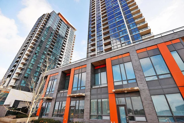 #803-55 Eglinton Avenue West, Mississauga - photo 1