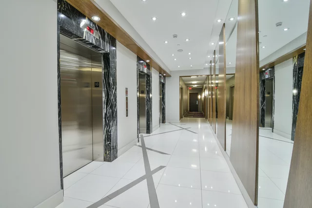 #803-55 Eglinton Avenue West, Mississauga - photo 9