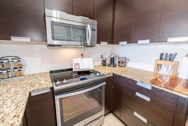 #803-55 Eglinton Avenue West, Mississauga - photo 17