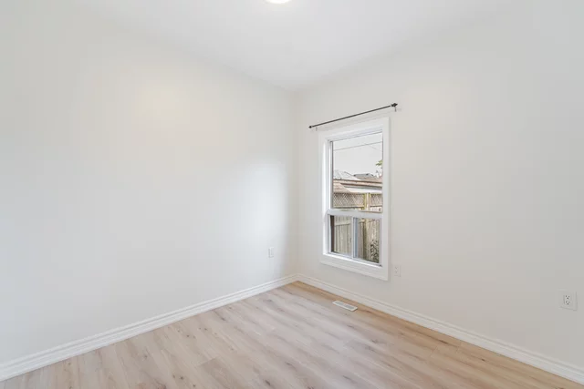 35 Britannia Avenue, Hamilton - photo 22