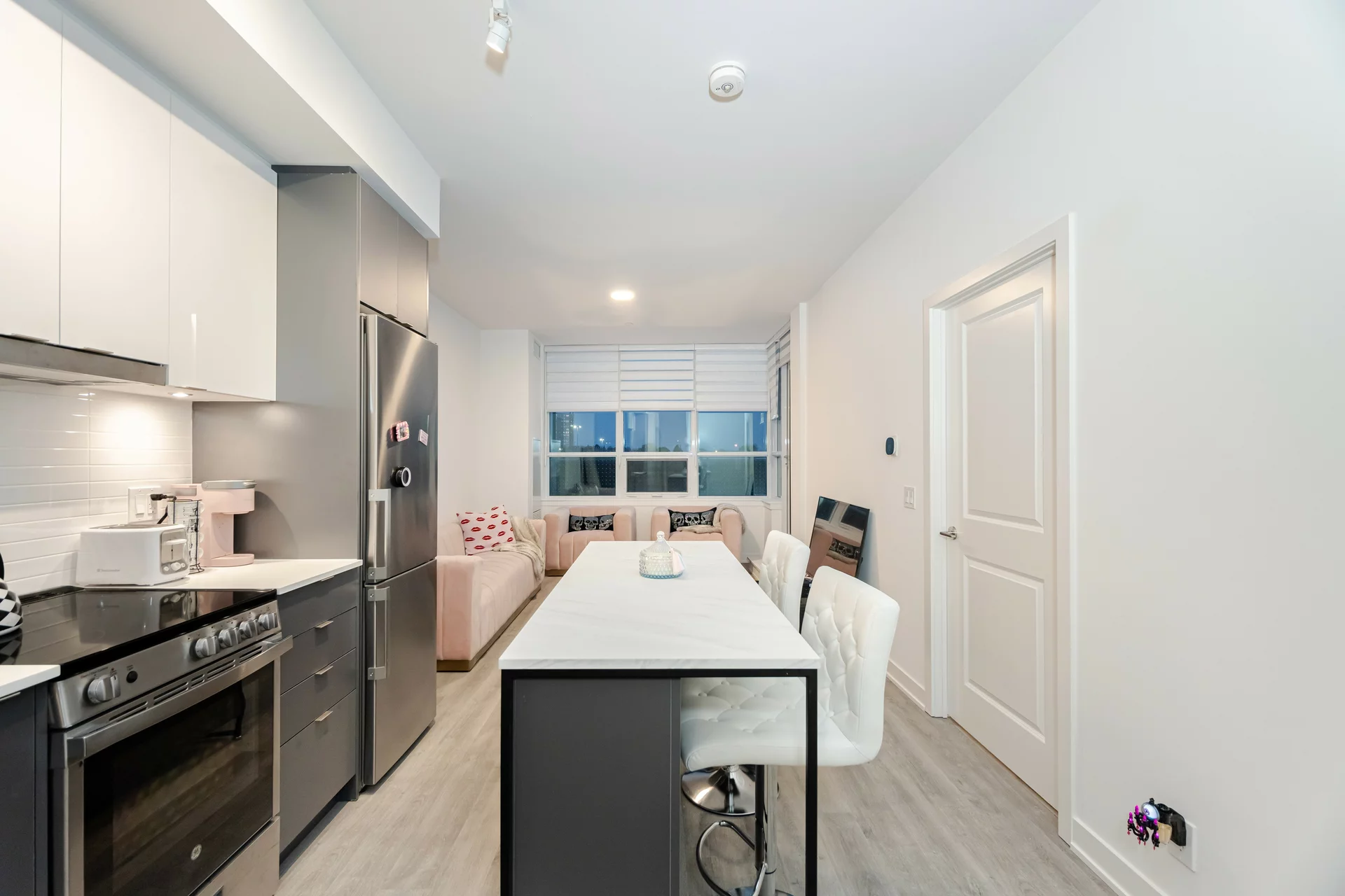 #B226-50 Upper Mall Way, Vaughan - photo 7