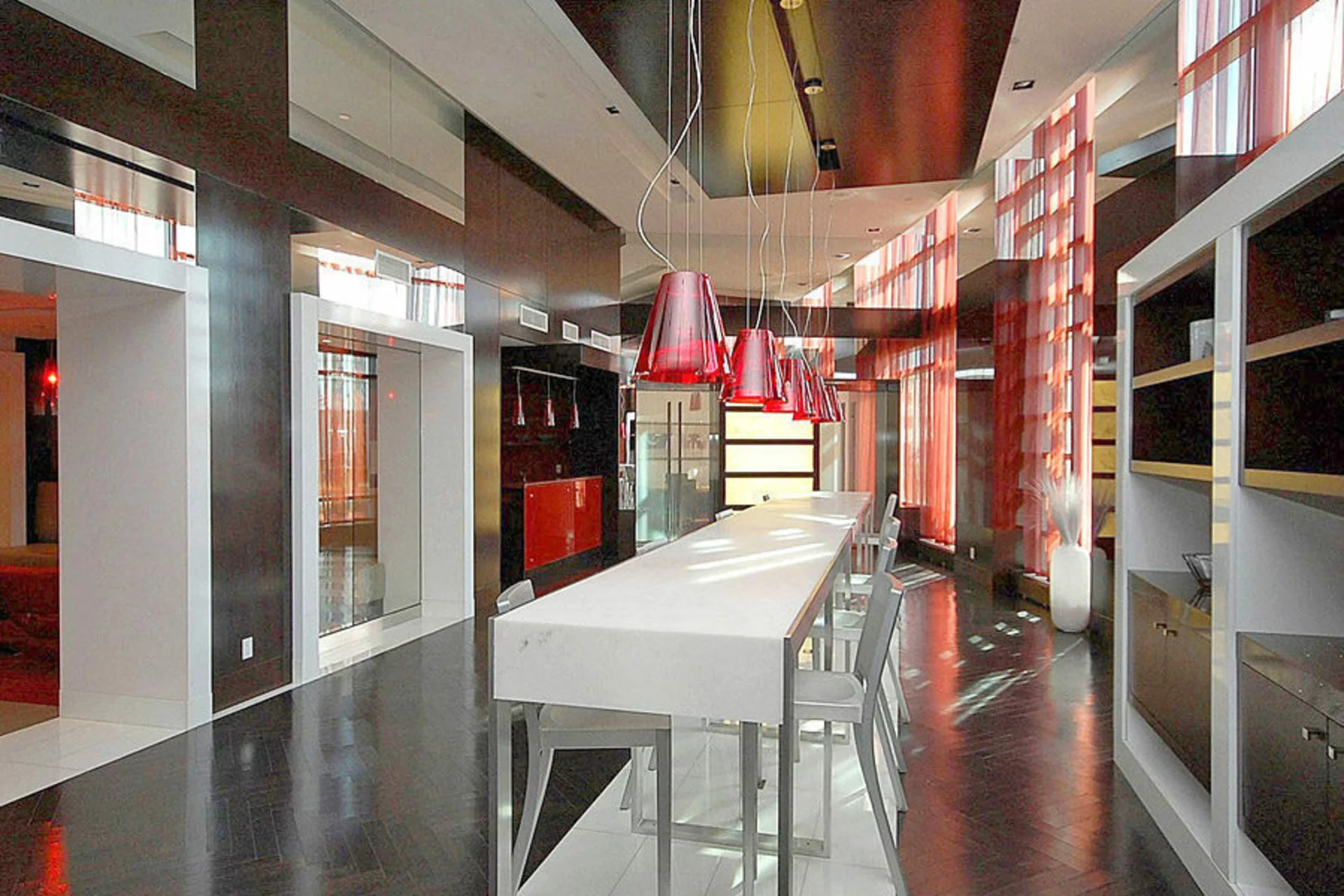 3152033