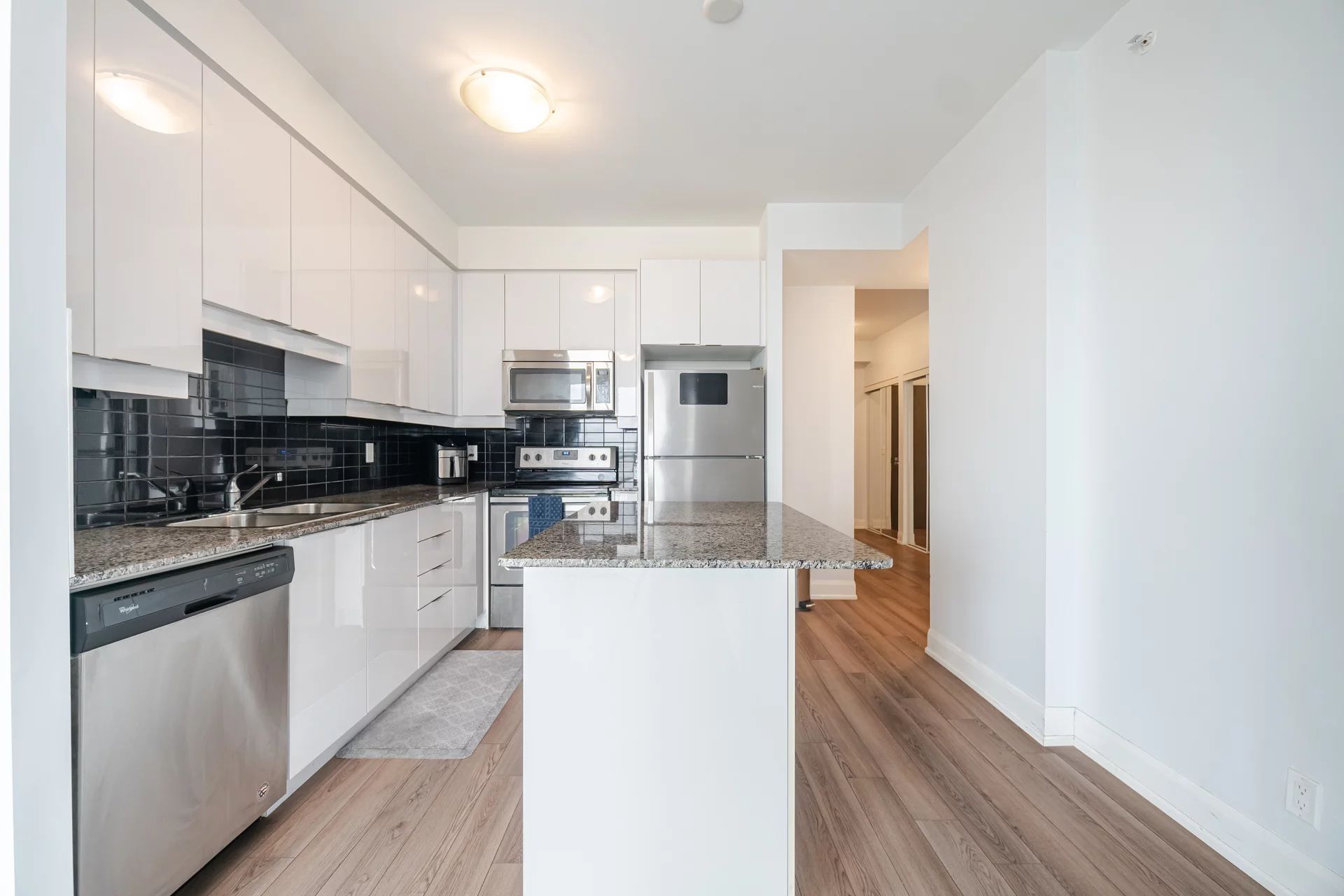 #1909-2910 Highway 7, Vaughan - photo 12